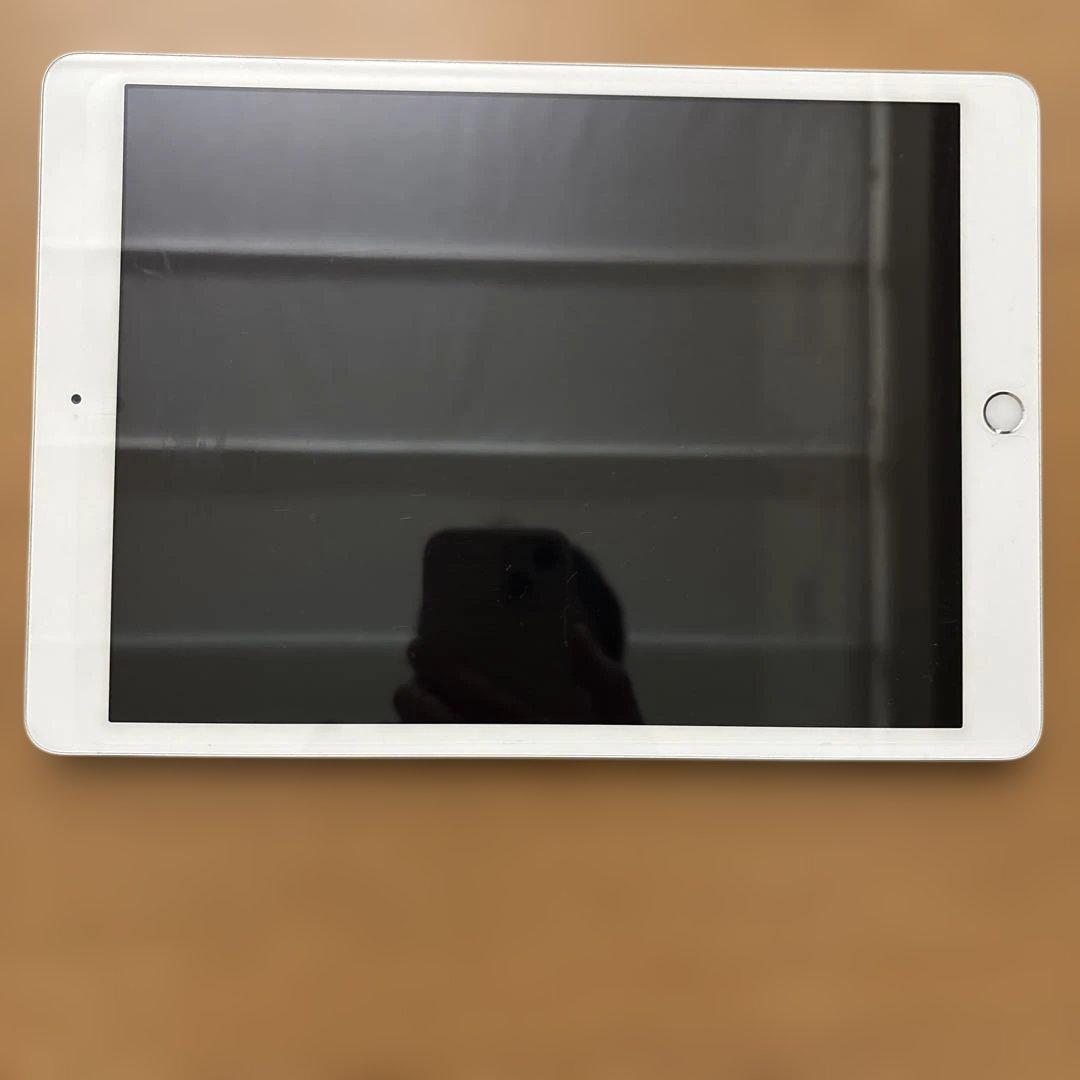 Wi-Fiモデル　iPad 第8世代 美品