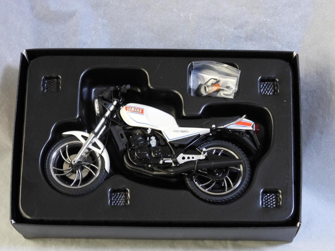 Wit’s YAMAHA RZ-250 1/12　白黒2点　欠陥アリ