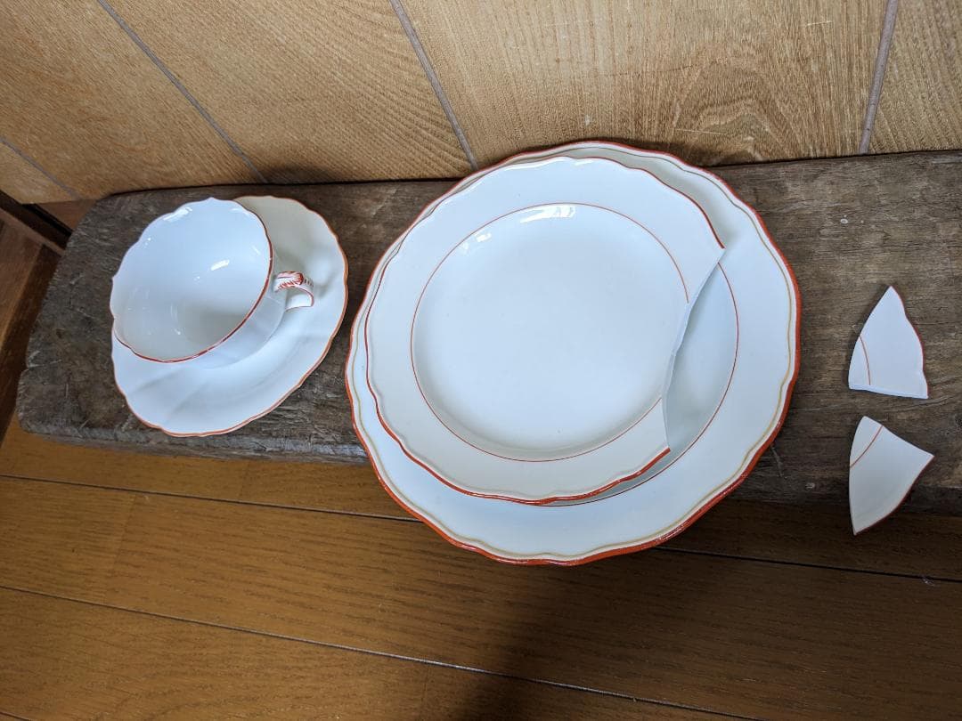 マイセン　ビンテージ　お皿2枚とカップ＆ソーサー　お皿1枚割れ有り　S17
