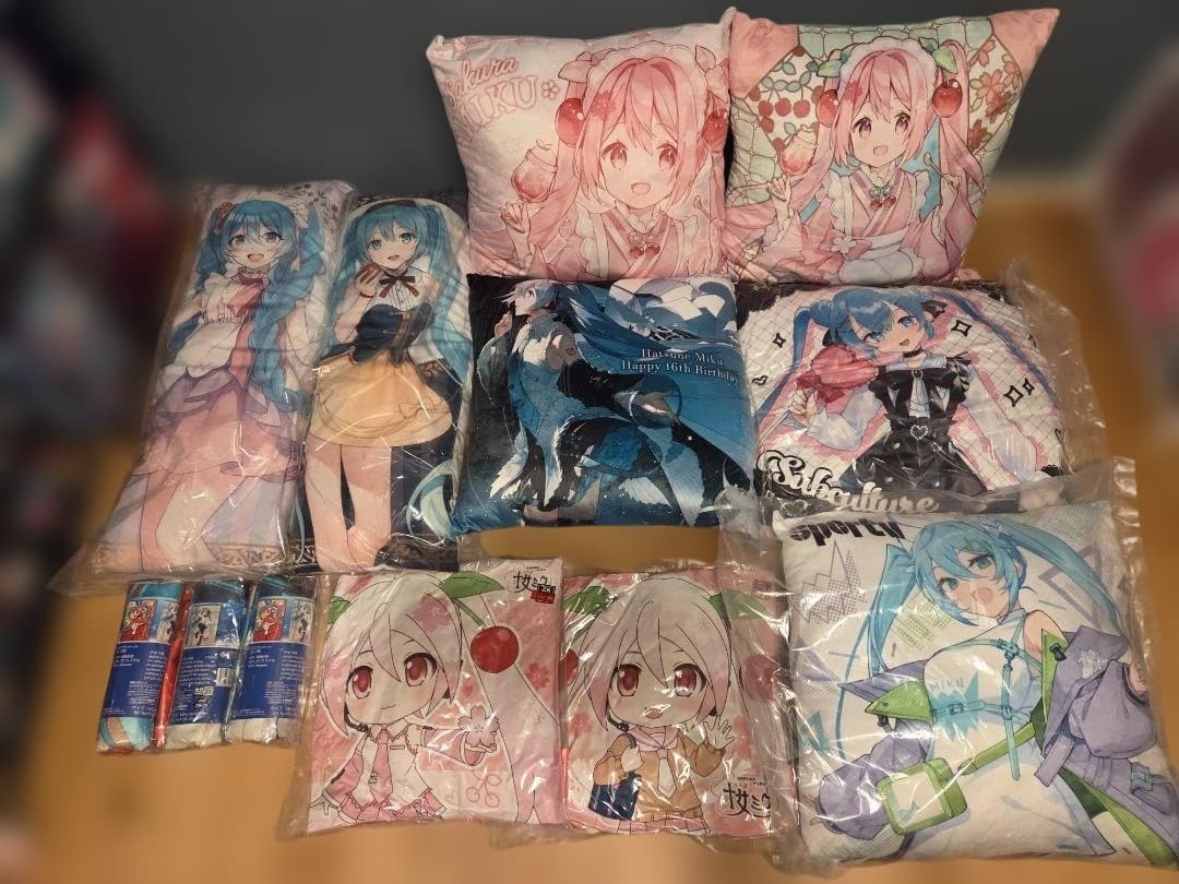 初音ミク　クッション　ブランケット　まとめ売り　12点