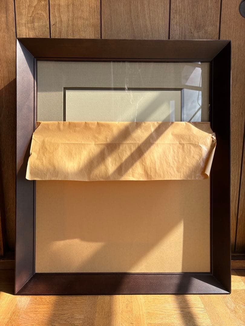 【浮かし額装】ダークブラウン 木製フレーム ガラス付き