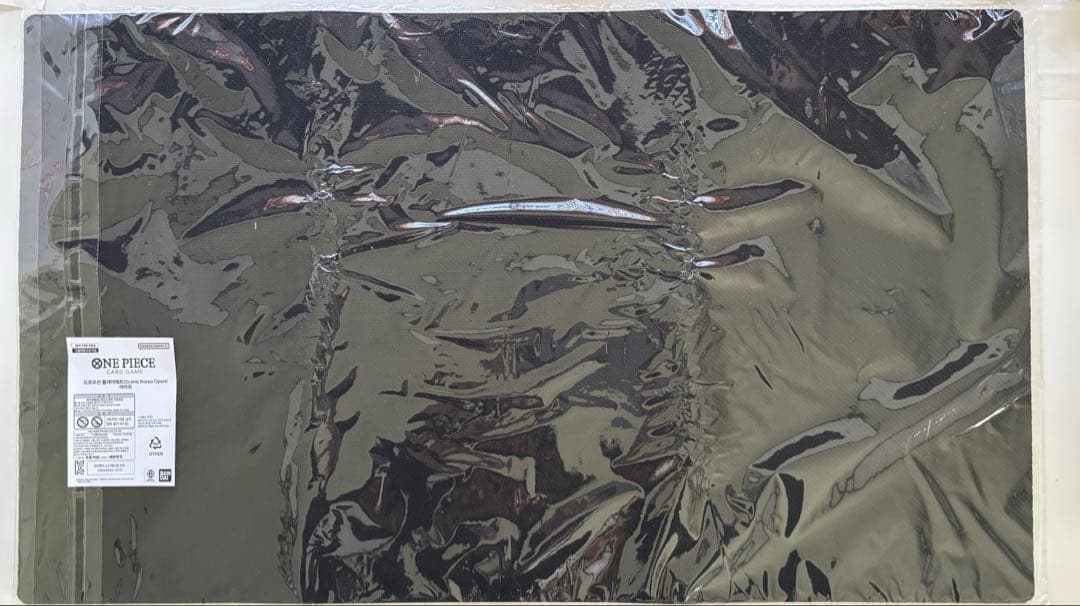 【新品未使用】ワンピースカード　ヤマト 希少　韓国限定 プレイマット　在庫ラスト