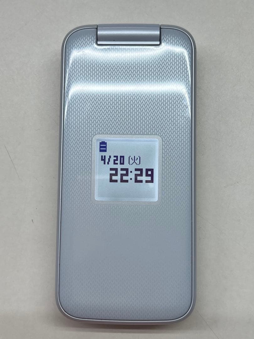 W5K611◆ らくらくホン SIM解除済み F-01M ガラケー 携帯電話