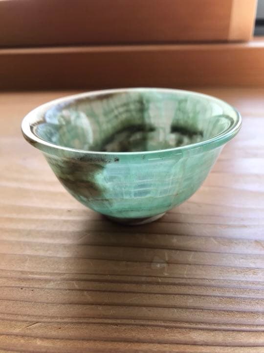 砡 玉杯 玉盃 酒器 ぐい呑  翡翠? 盃 石杯 石盃