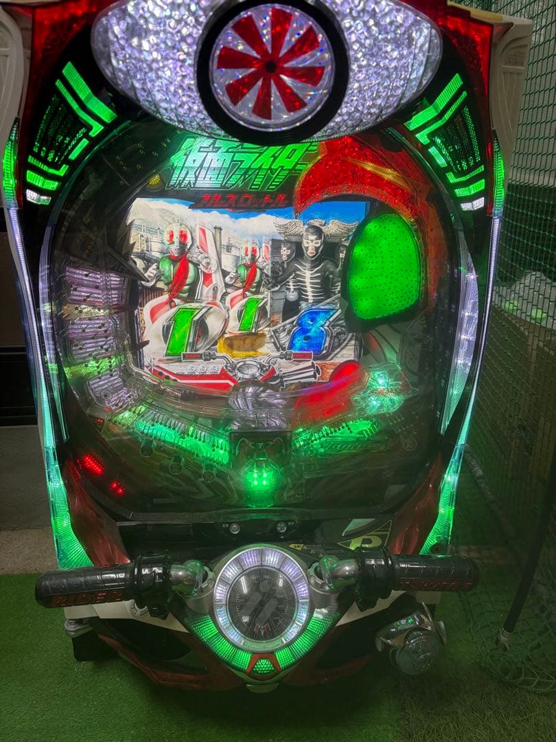ド*マ様 仮面ライダー パチンコ機 LEDライト搭載
