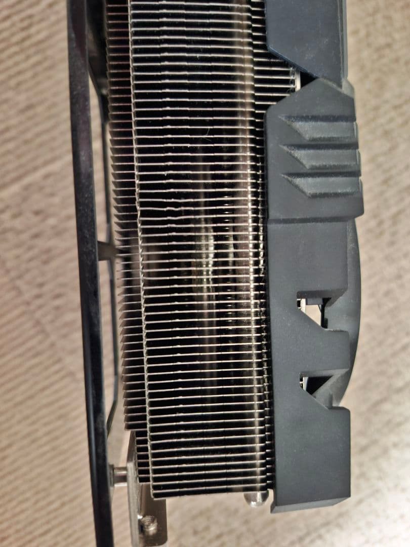 PNY 4070Ti グラフィックボード 3ファン