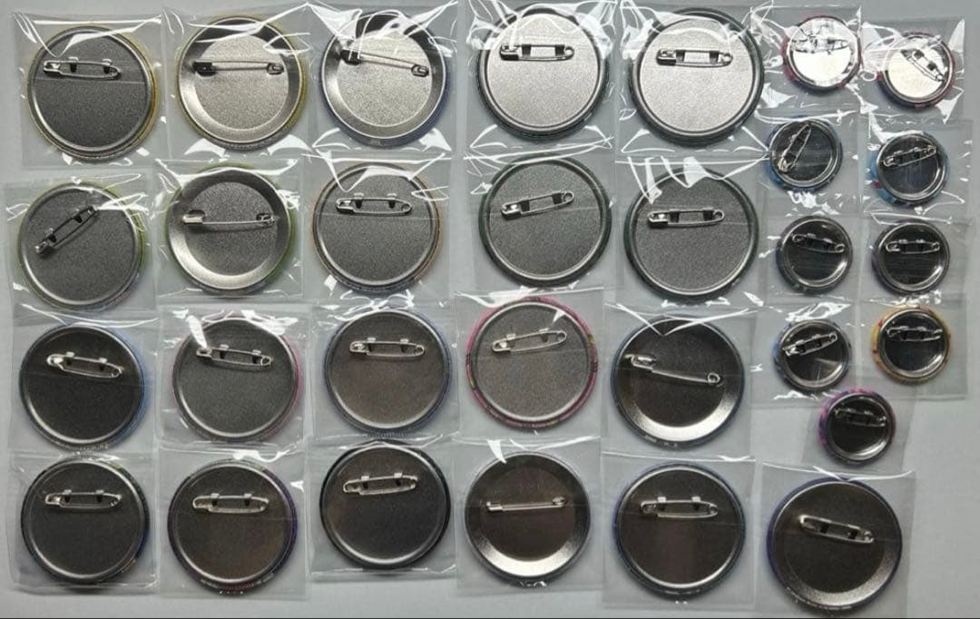 名探偵コナン　缶バッジ30点セット　コナン展　劇場版　ホロ貴重品