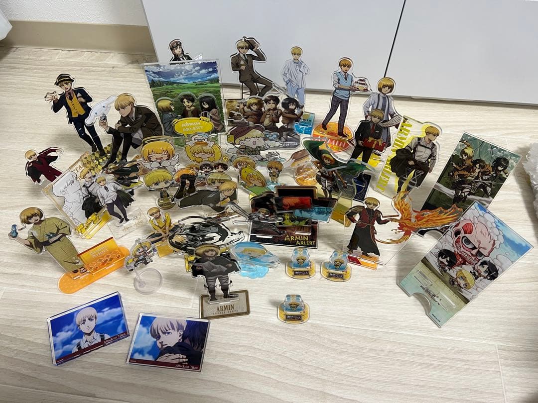 進撃の巨人 アルミン アクリルスタンド まとめ売り