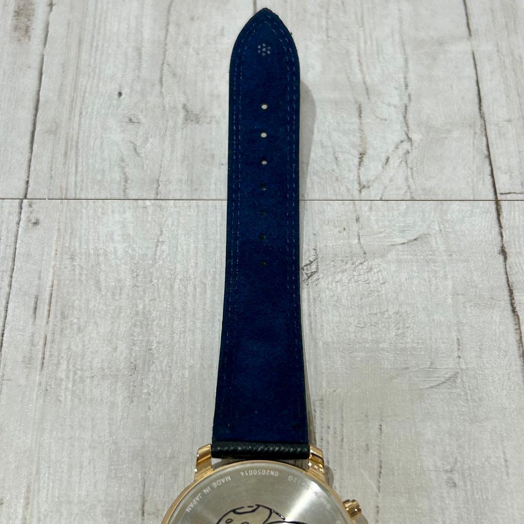 未使用級☆ポールスミス ワールドトラベラー　ソーラー電波ウォッチ　箱付　腕時計