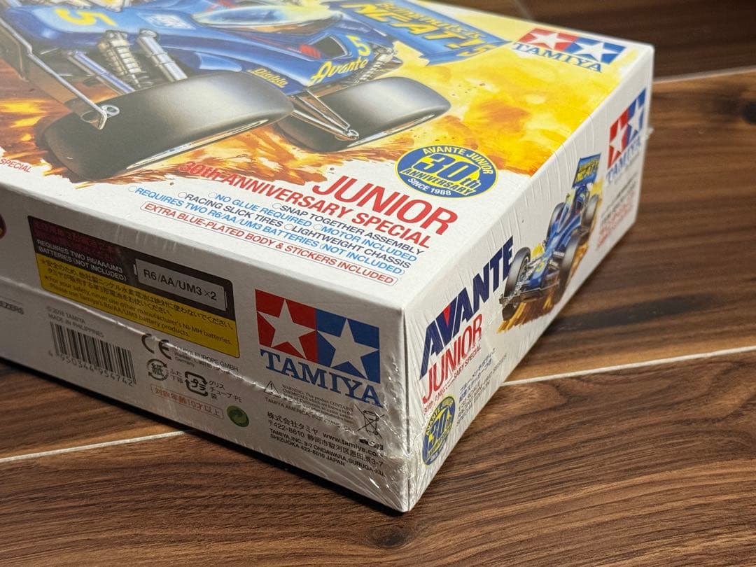 【新品】ミニ四駆 タミヤ アバンテJr. 30周年 スペシャルキット 7台セット