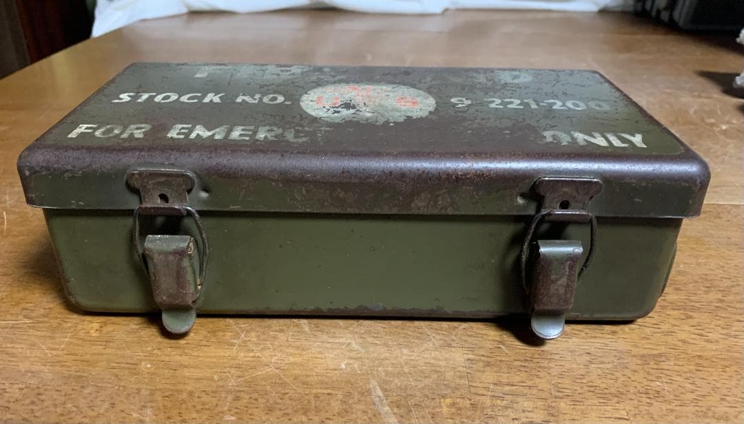 希少!! 米軍 実物 ファーストエイドキットケース 現状品!!
