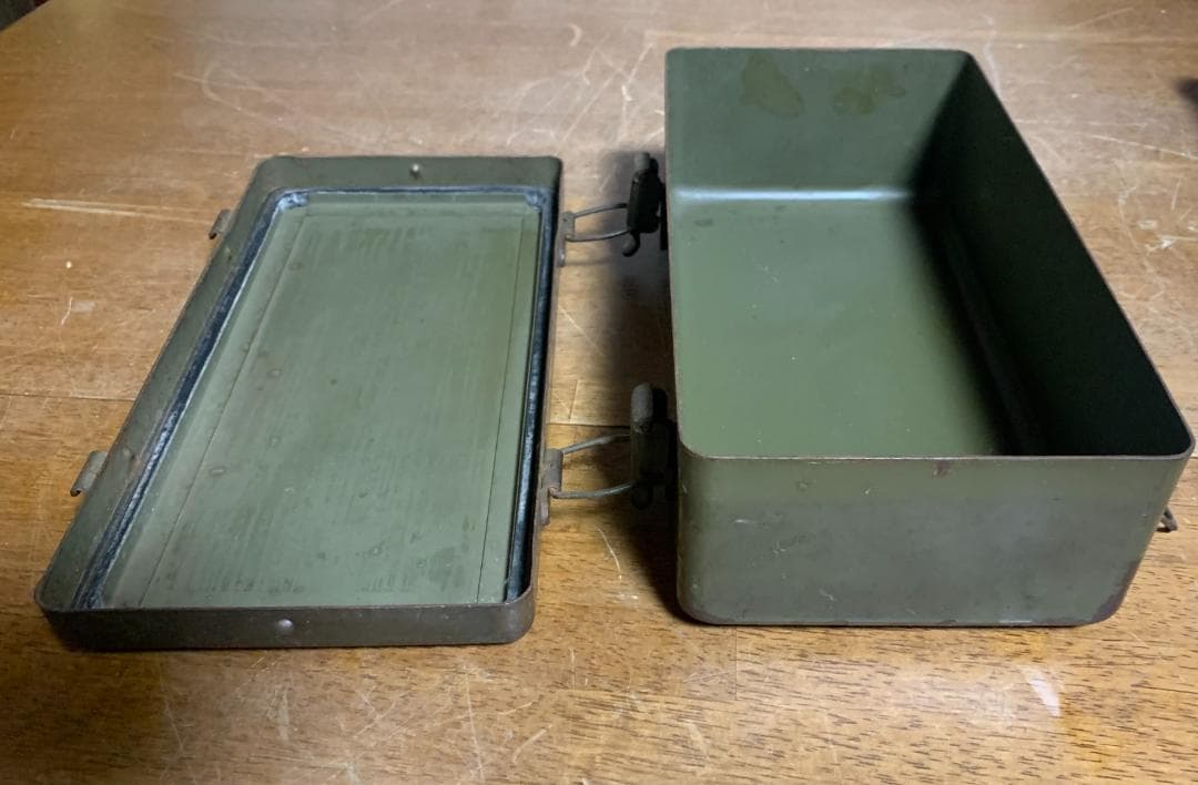 希少!! 米軍 実物 ファーストエイドキットケース 現状品!!