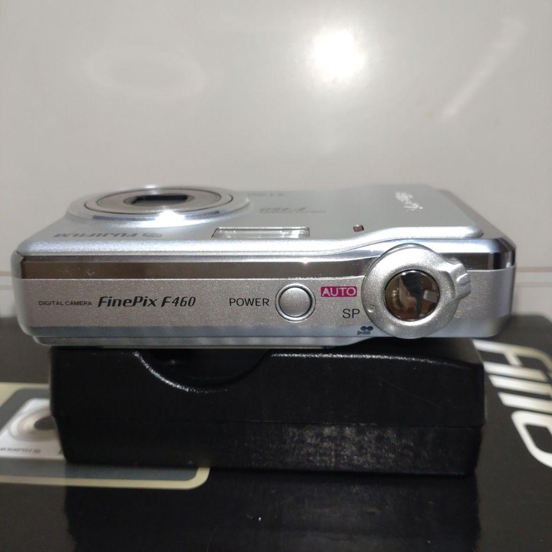 FUJIFILM　FinePix Ｆ460 デジタルカメラ XDカード付