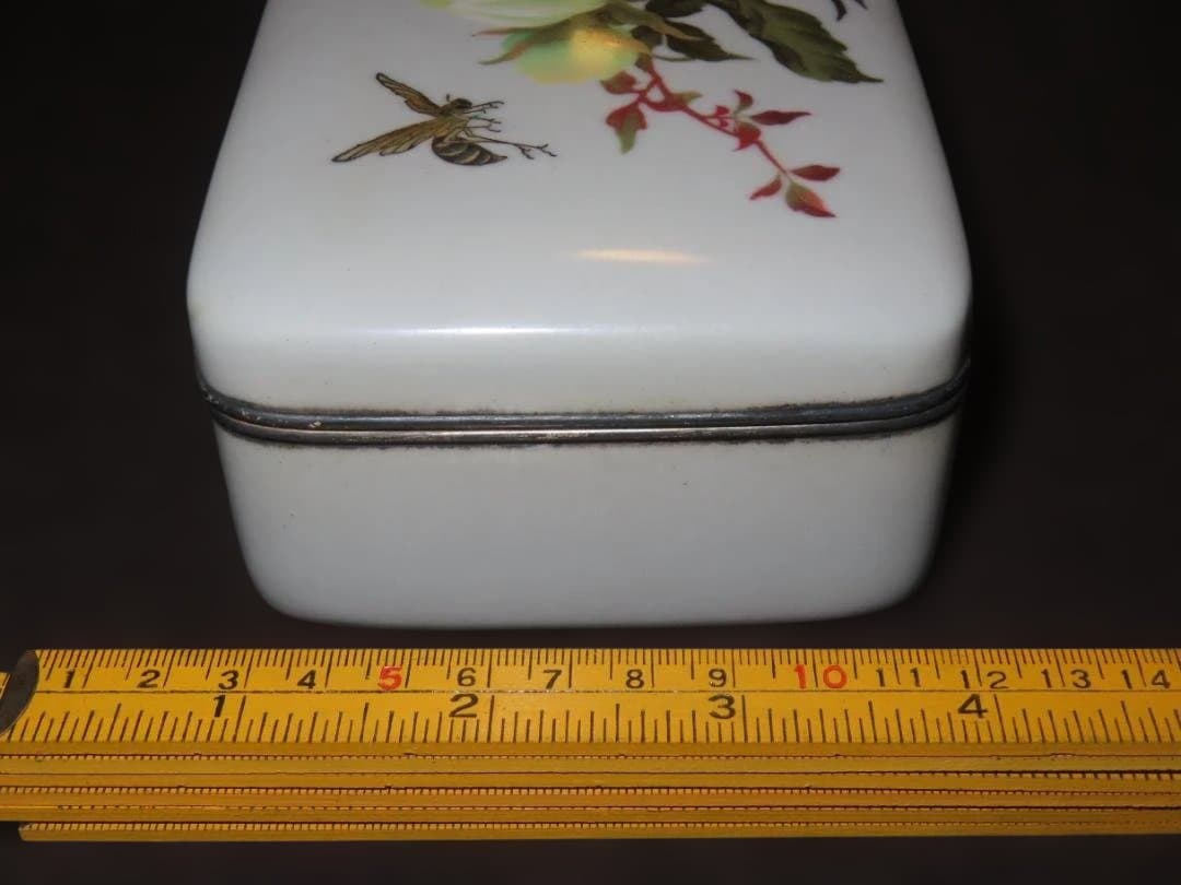 明治金工　尾張七宝 花蜂図 銀覆輪 ボンボニエール 内古裂張 七宝箱