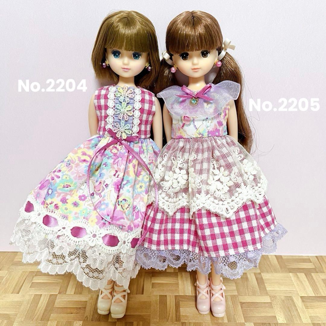 専用です。ドール服ハンドメイドワンピース&ピアスNo.2204・2205