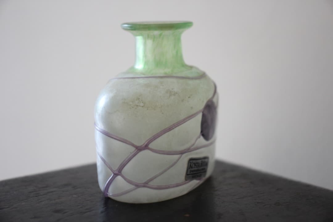 スウェーデン　コスタボダ　アーティストコレクション　ギャラクシー　小瓶　花瓶