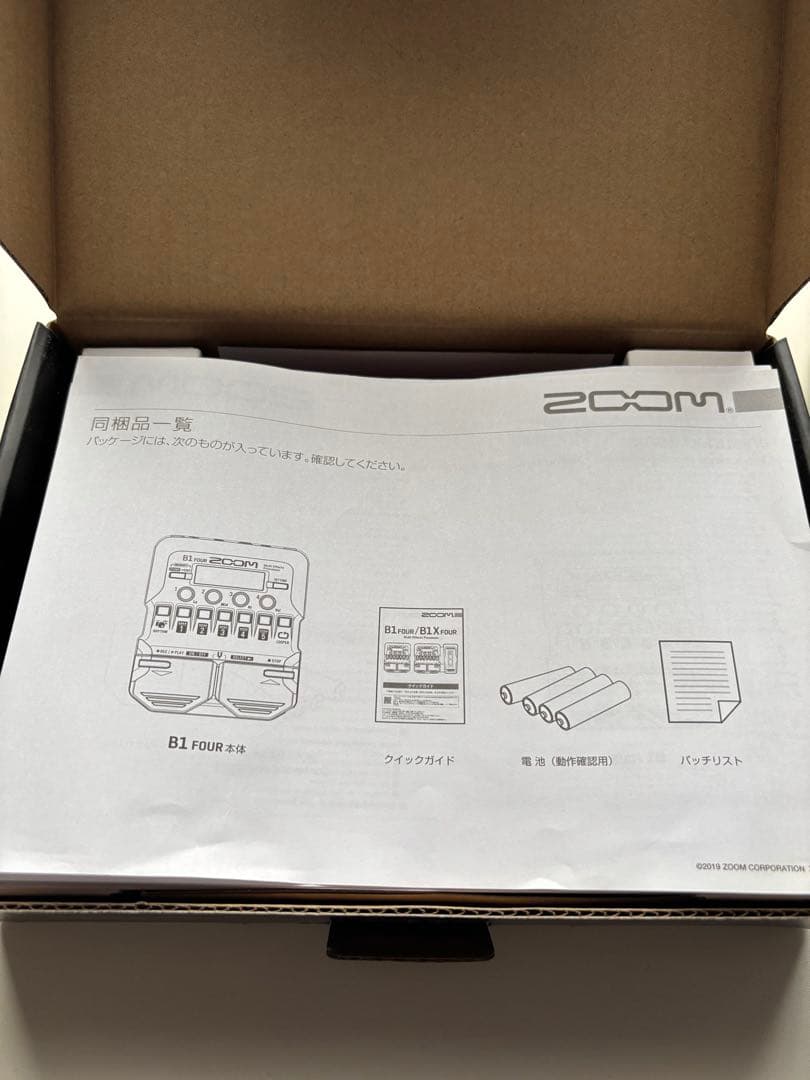 ZOOM B1 FOUR ベースマルチエフェクター アダプター付き‼️