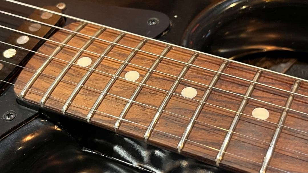 フェルFST-65ネック・アッセン＆ムーン・オーダーボディ・ストラトキャスター