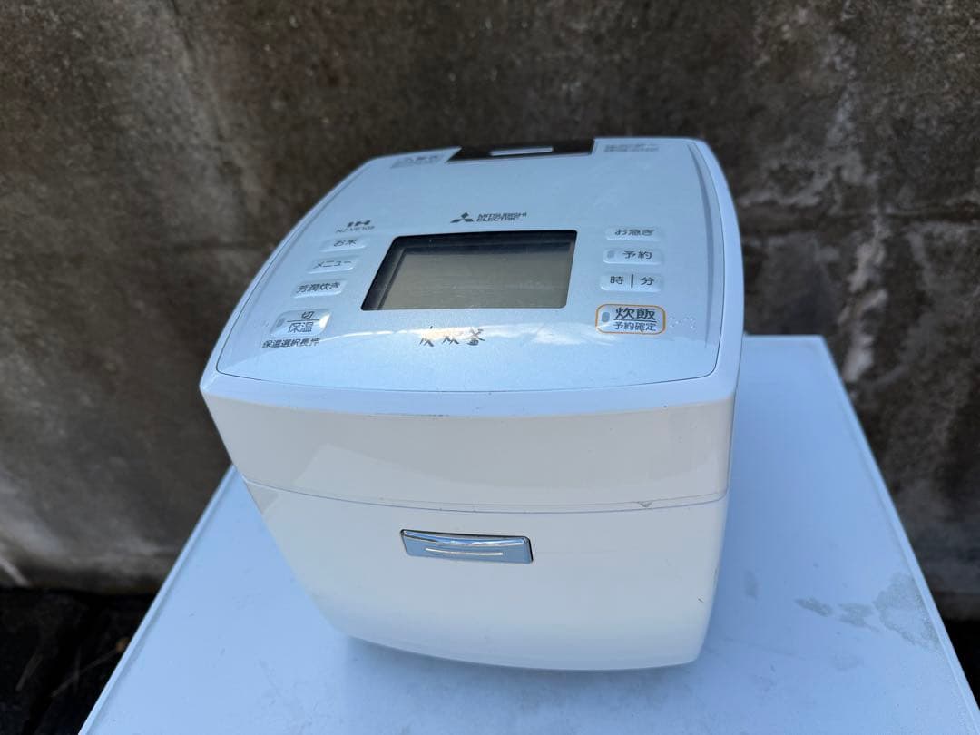2018年式 5.5合 L MITSUBISHI 炊飯器 NJ-VE108-W