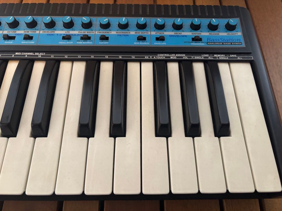 初代　BassStation ベースステーション　ジャンク品