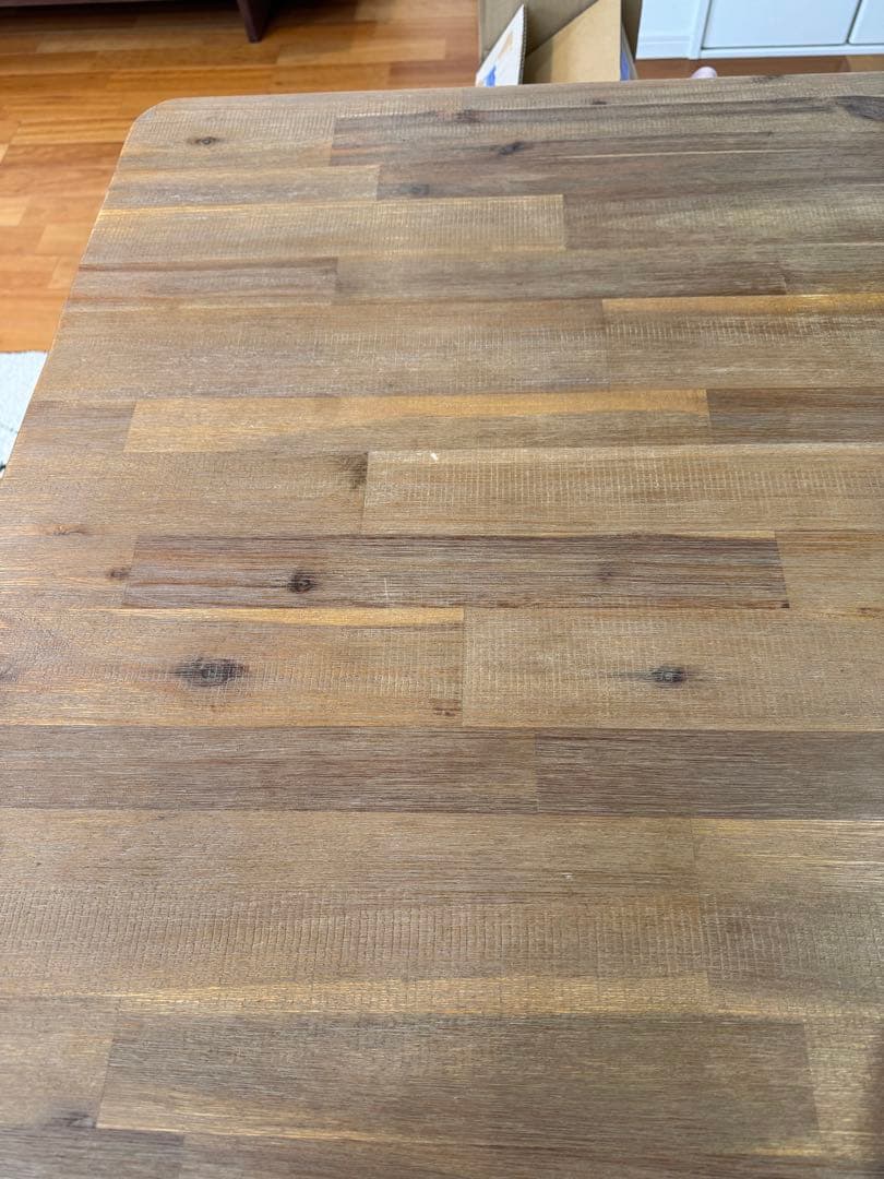 ゆー　テーブル