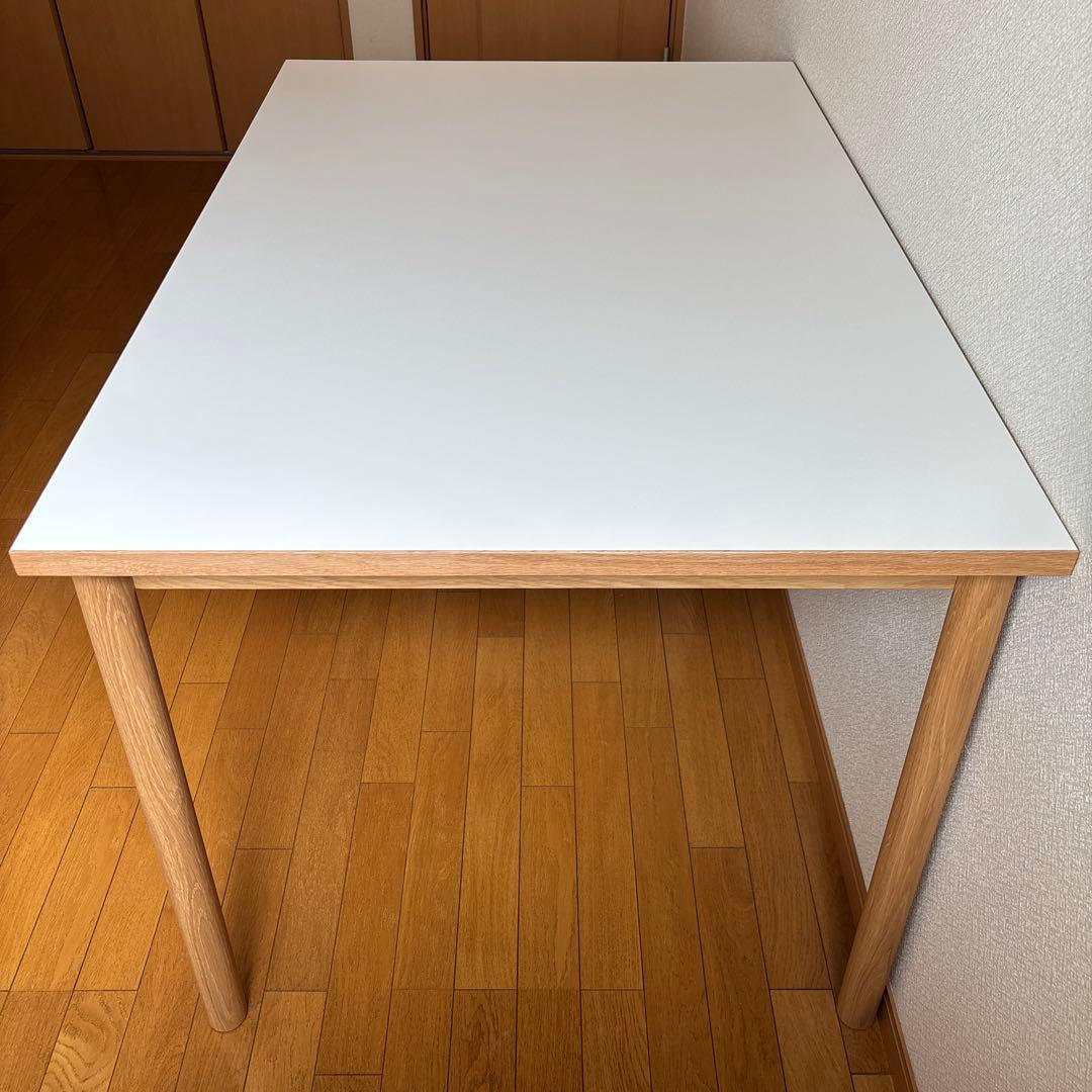 IDEE ダイニングテーブル - STILT TABLE 1200 White