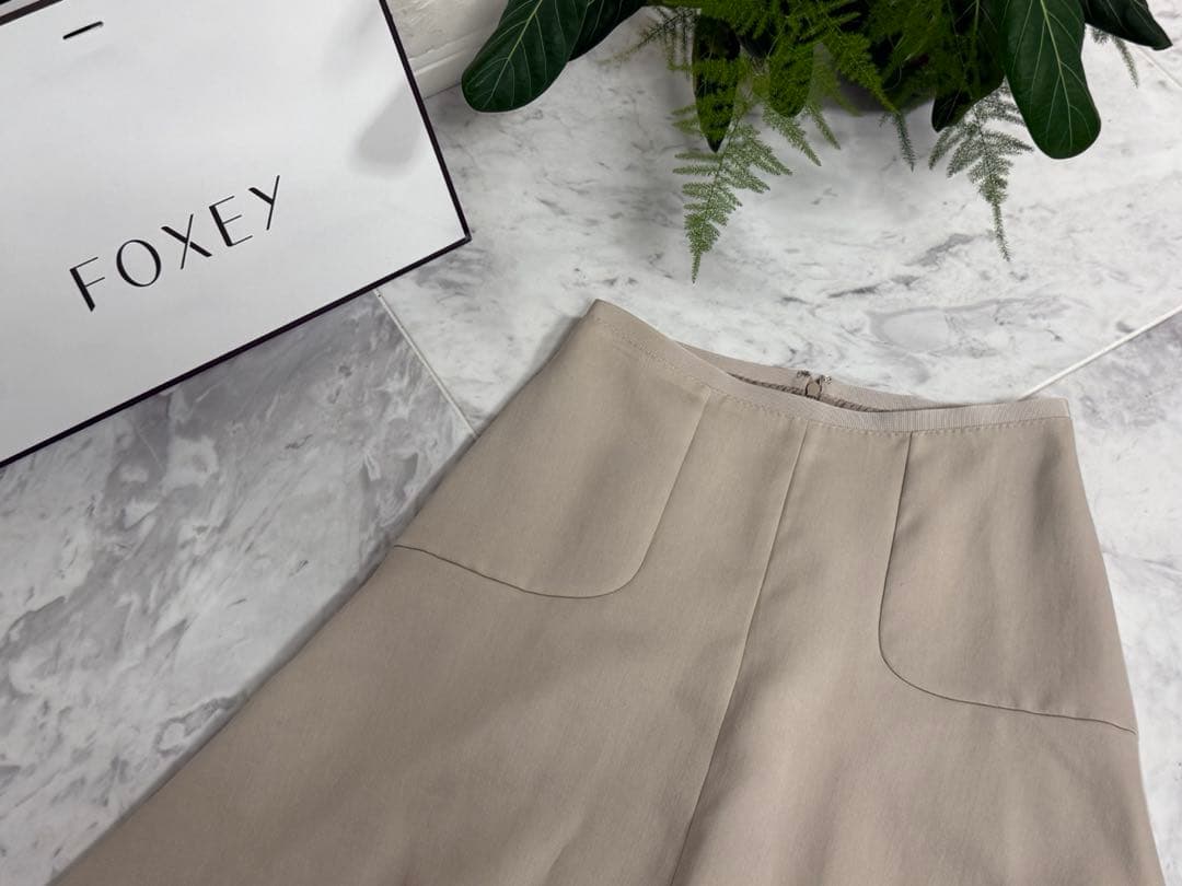 近年モデル★極美品★ANAYI フレアスカート ベージュ　38