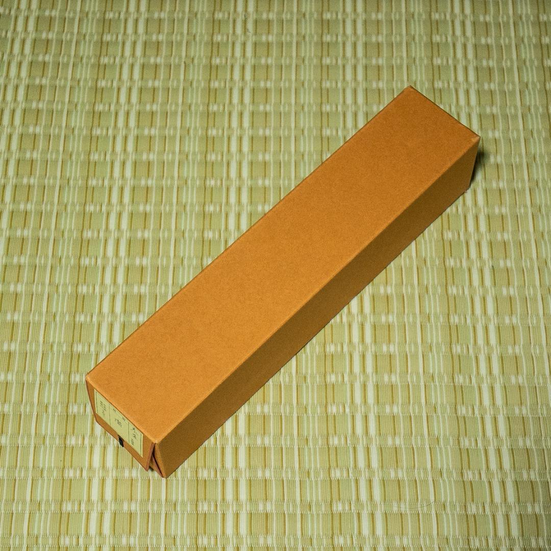 掛軸-1711　大徳寺　足立泰道　「瀧」　共箱