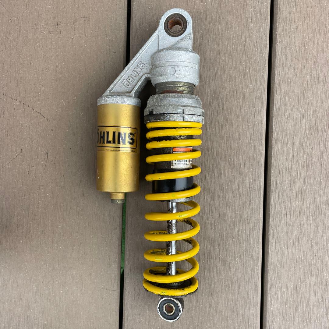 ヤマハ XJR400？ オーリンズ リアサスペンション