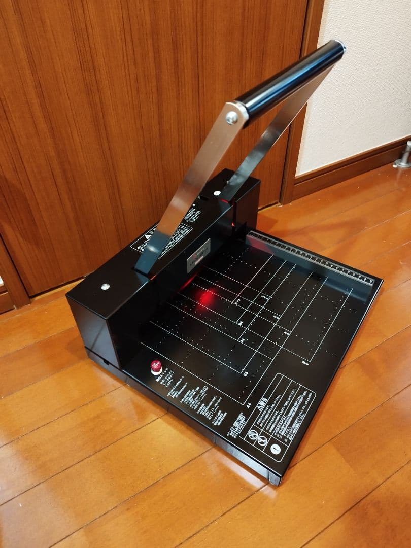 Durodex STACK CUTTER 200-DX 裁断機