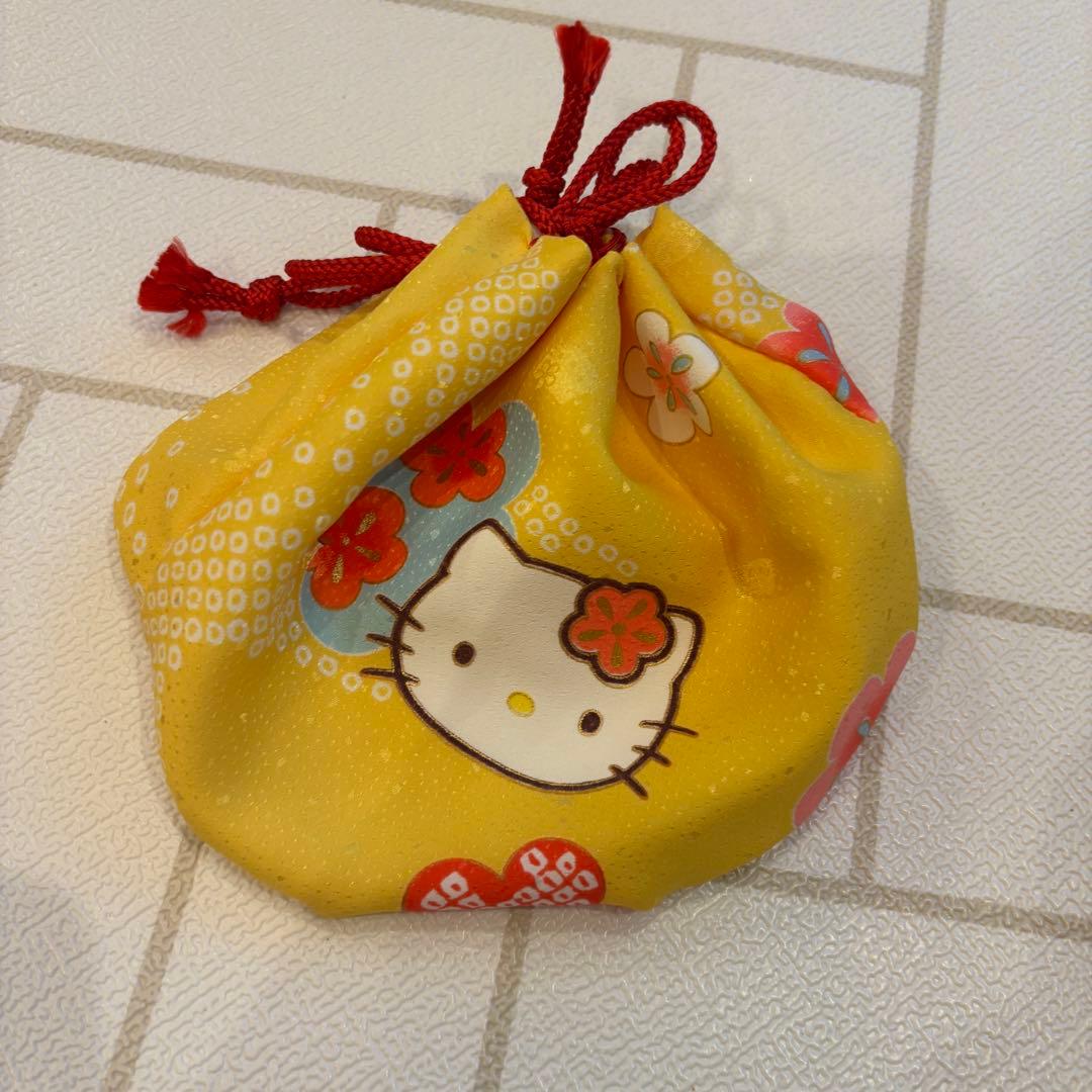 【美品】ハローキティ 七五三 着物セット平成レトロ　足袋付きイエロー3歳