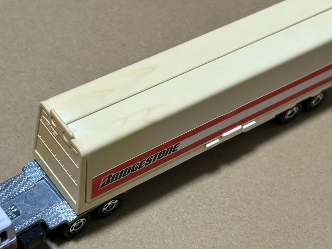 ロングトミカ L16 いすゞ V12 ウイングルーフトレーラー ブリヂストン