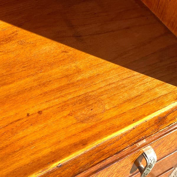 イギリスアンティーク　4段チェスト　キャビネット　サイドボード