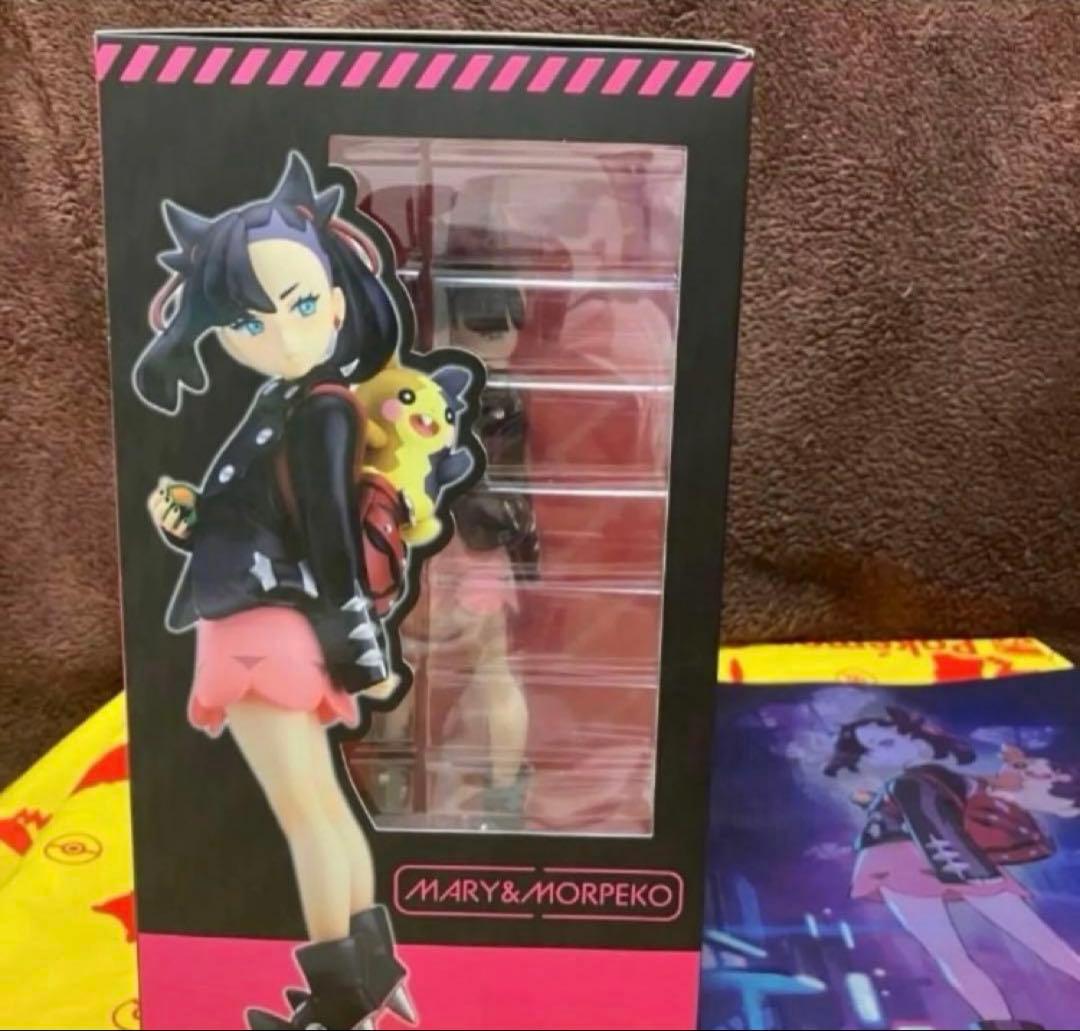 新品未開封　マリィ　ポケモンセンター　フィギュア