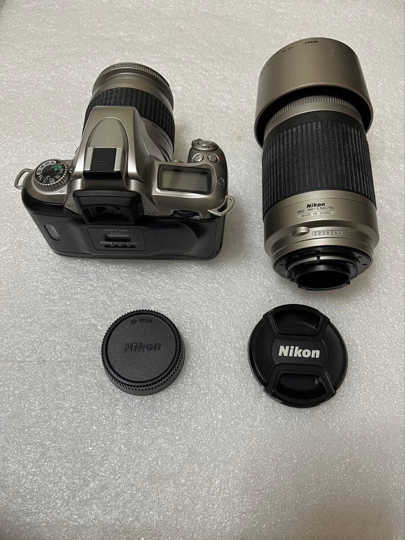 Nikon 一眼レフカメラ シルバー レンズ付きジャンク品