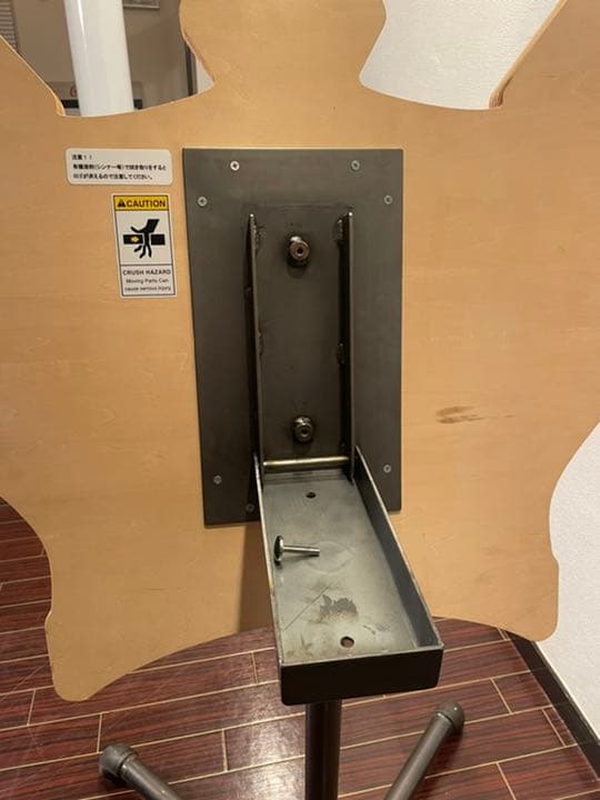 これは珍しい♪異形カフェテーブル インダストリアル ロデオクラウンズ