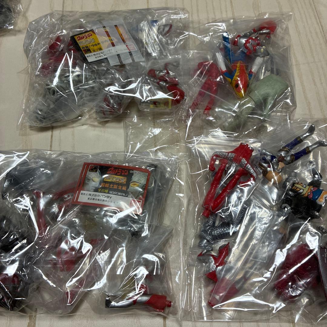 HGウルトラマン パート1〜24、26+ベスセレ1&2全コンプセット　ガシャポン