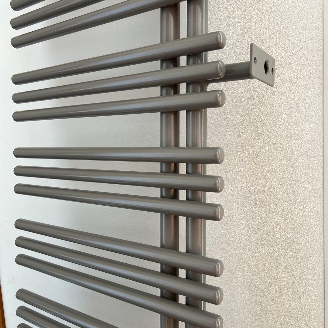 電気ヒーター　YUCCA 型式YAE10/R 横壁支持型　壁掛タオルウォーマー