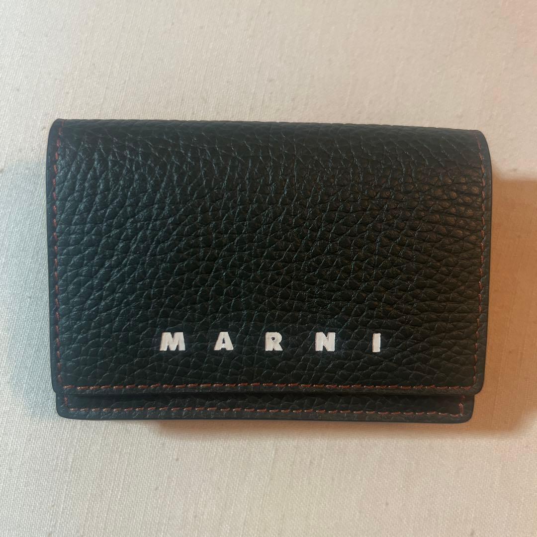 マルニ marni レザー製3つ折り財布 オリーブ グリーン ほぼ未使用 美品