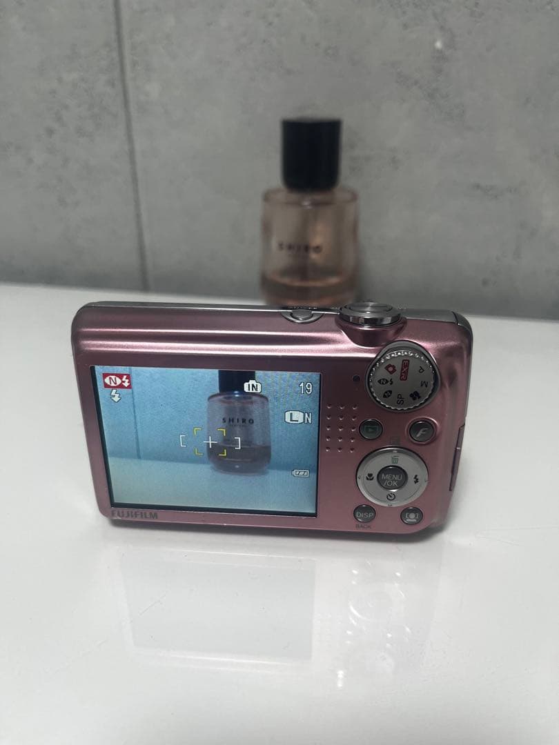J*2様 FUJIFILM FinePix F80EXR ピンク