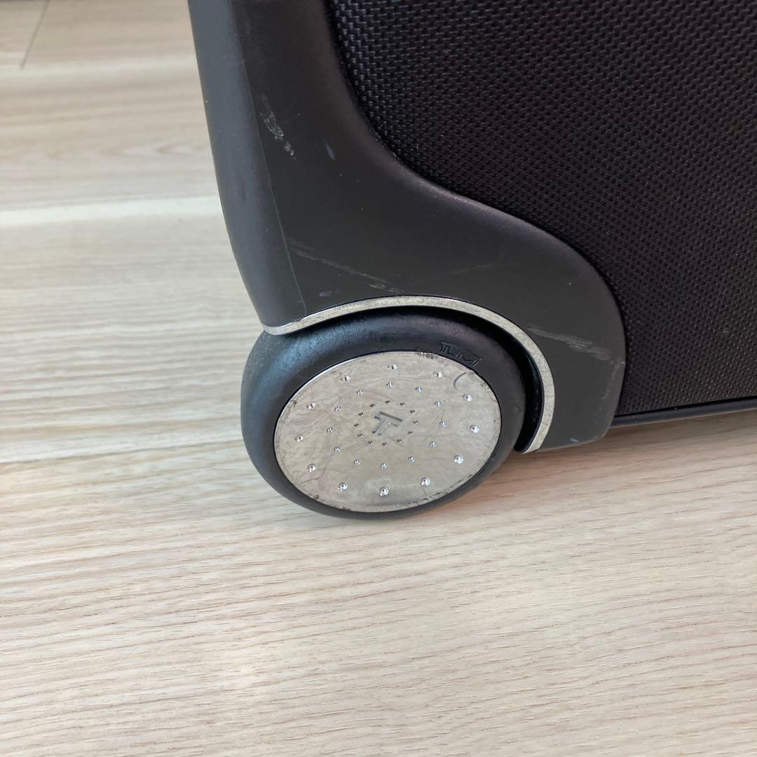j*n様 TUMI 黒 ソフトキャリーケース　約50〜60L