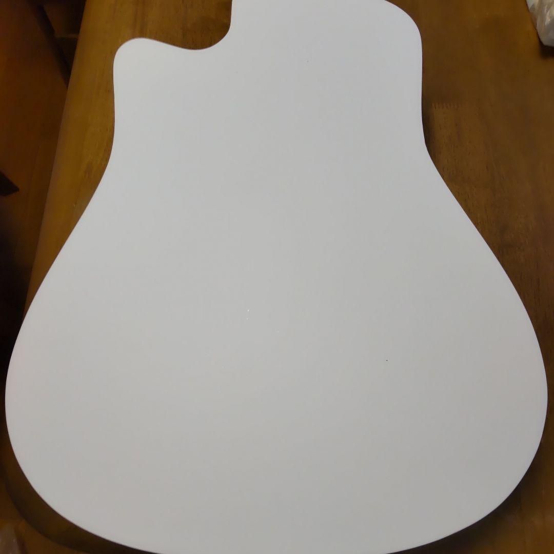 (新品！)ホワイトカッタウェイアコースティックギター