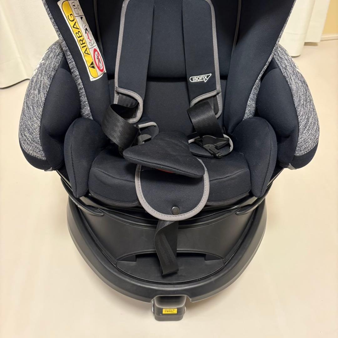 Aprica フラディア　グロウ　ISOFIX ブラック　チャイルドシート