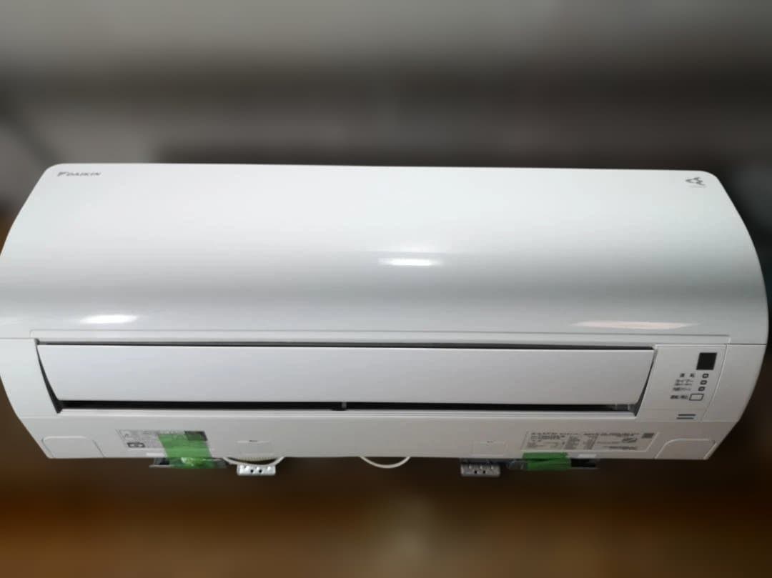 神奈川県内は無料工事、配送付き、室外機)ダイキン10畳 2022年式 保証あり