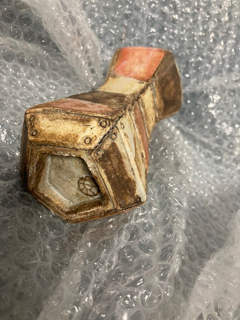 オキ　マコト　炭化花瓶