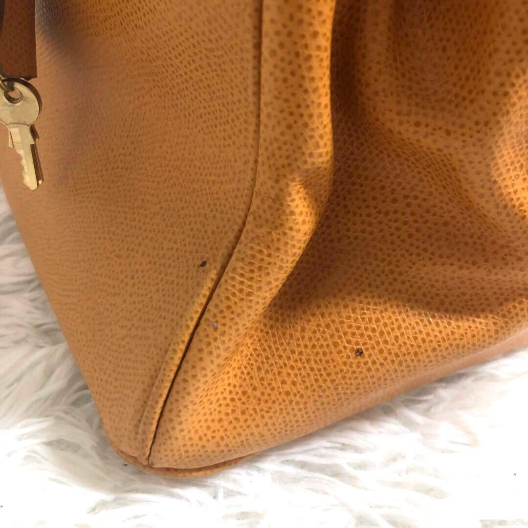 n*7様 イタリア製　ハンドバッグ　レザーバッグ　本革　キャメル　金金具　人気デ