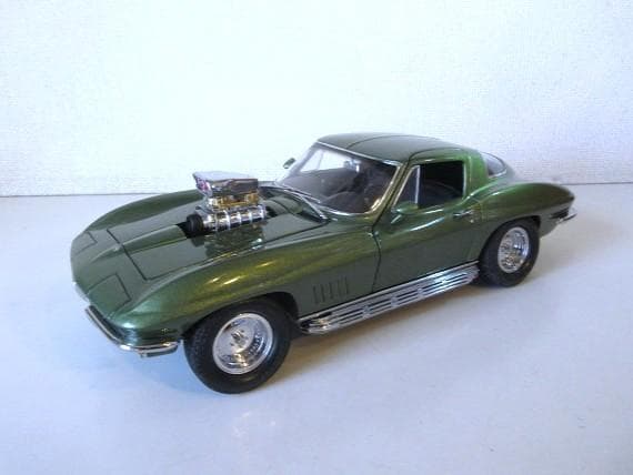特価 exoto (1/18) コルベット C2 Street Rod