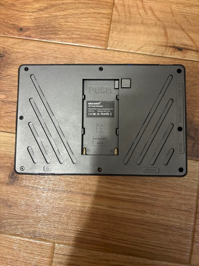 NEEWER FW 700 7inch 4kモニター