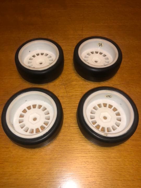 1/10ラジコンカー タイヤ 4セット