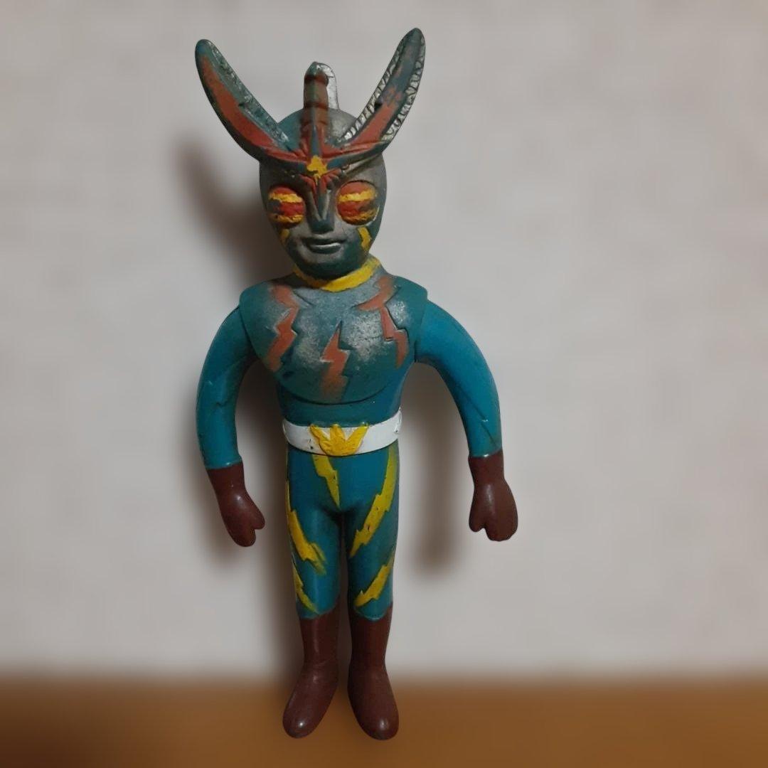 イナズマン　ソフビ　ペンダント　ポピー